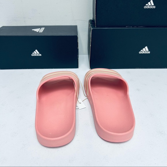 Adidas Adilette Aqua Women’s Waterproof Slide #877 - Picture 2 of 4